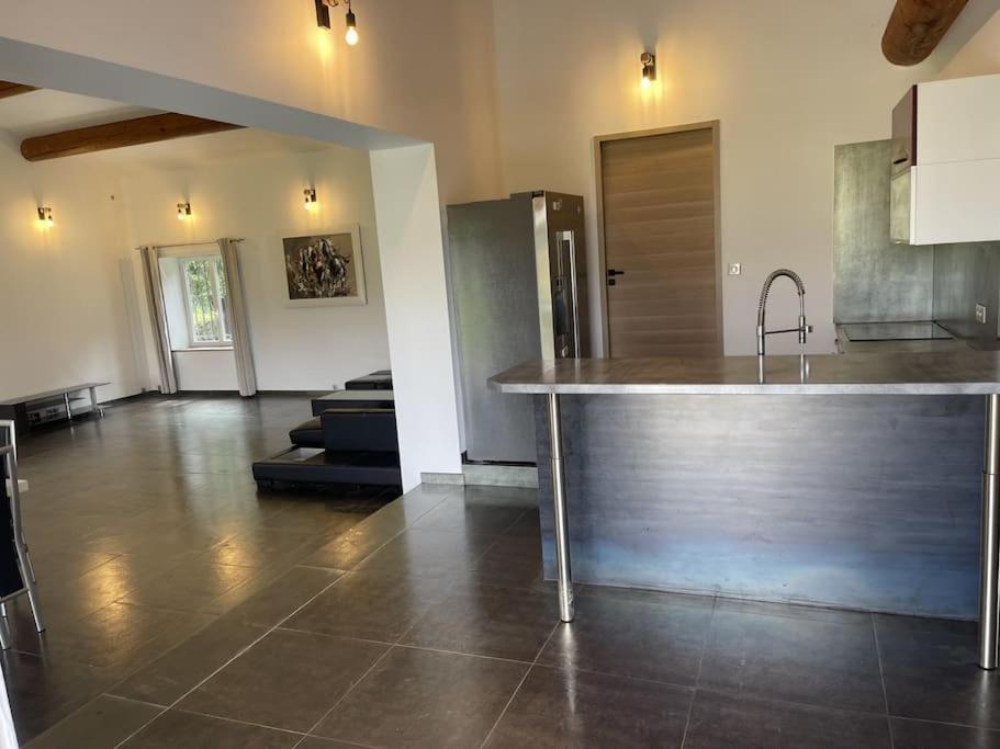 Villa Rians Rians  Экстерьер фото