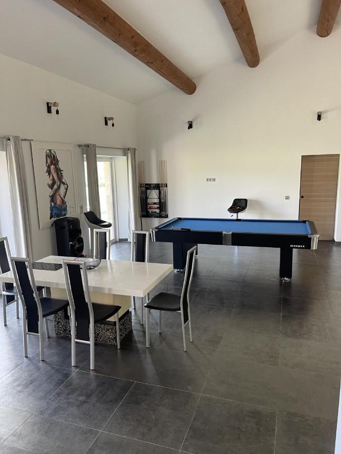 Villa Rians Rians  Экстерьер фото